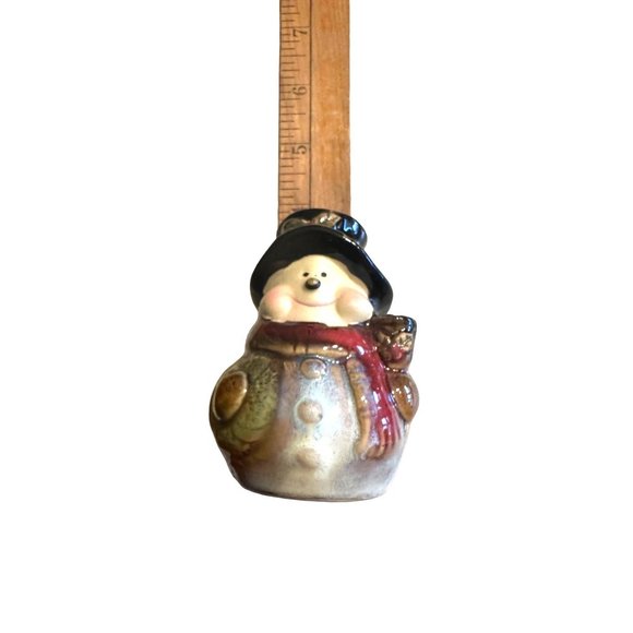 Snowman salt and pepper‎ shakers warm tones chubby cheeks - Picture 3 of 3